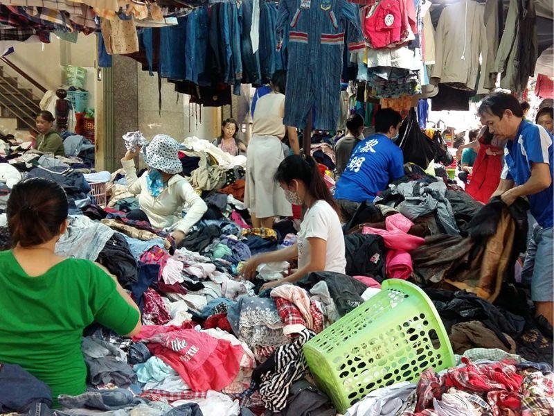 Thời điểm đi chợ đồ si Hoàng Hoa Thám