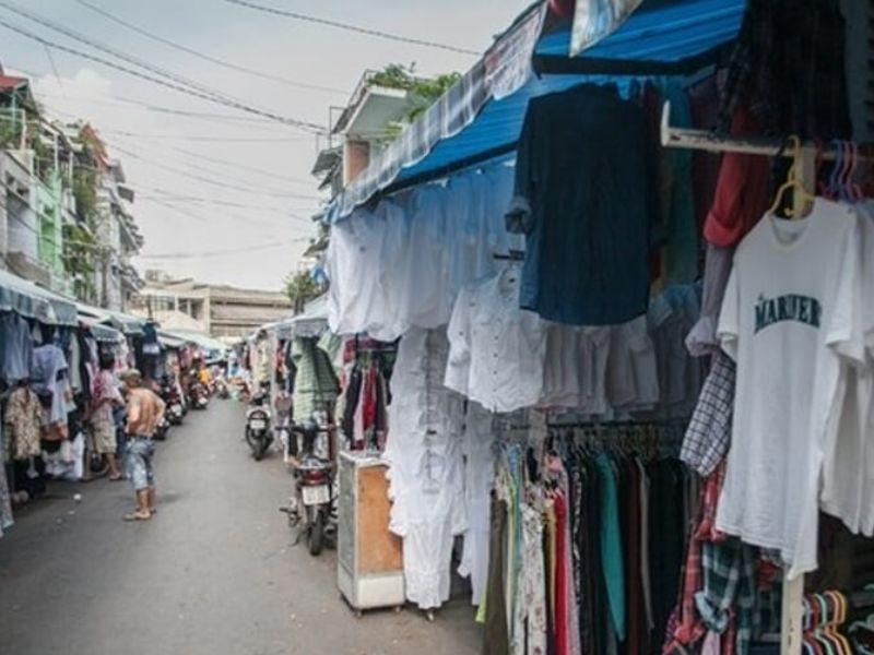 Chợ đồ si Hoàng Hoa Thám