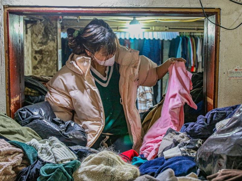 Thử đồ trước khi mua