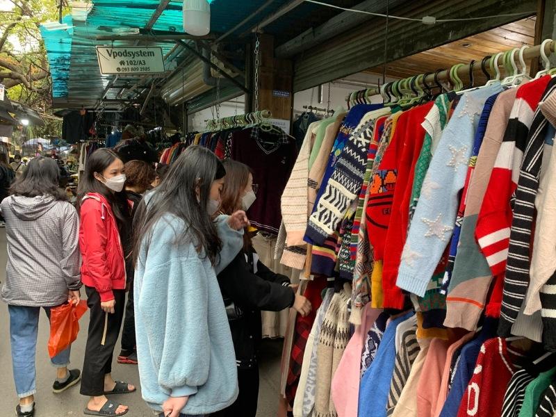 Trả giá khi mua đồ si