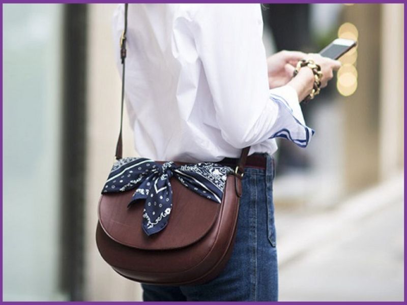 Trang trí túi với khăn bandana