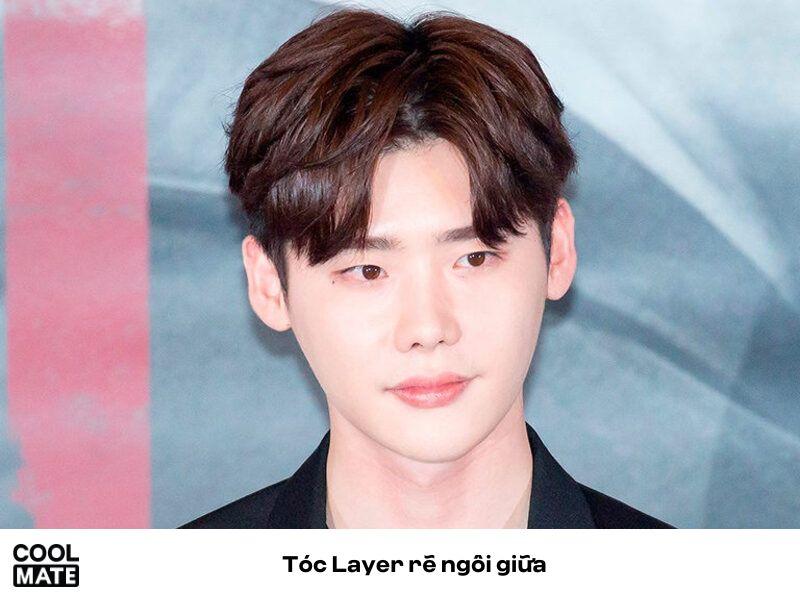 Tóc layer rẽ ngôi giữa nam