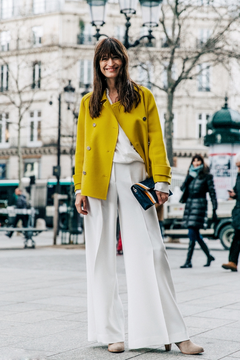 Màu vàng phối trắng