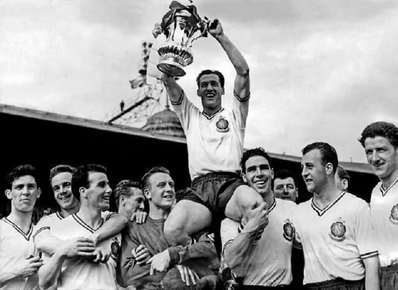 Ra đời vào năm 1871, FA Cup được xem là giải đấu chuyên nghiệp lâu đời nhất trên thế giới